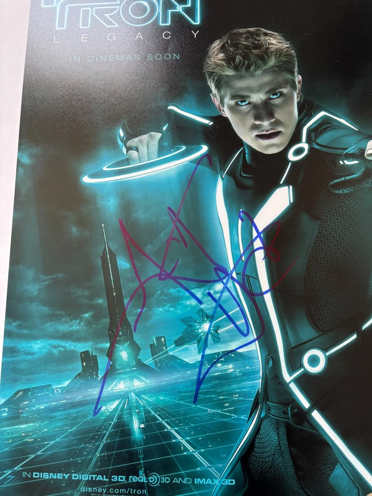 GARRETT HEDLUND SIGNED TRON LEGACY 12X18 MOVIE POSTER PHOTO SAM FLYNN ARES BAS a, изображение 2