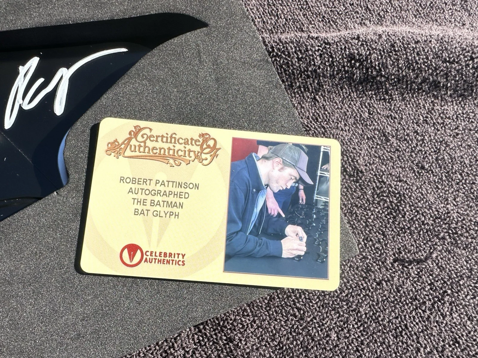 Robert Pattinson — Robert Pattinson Autographed Factory Entertainment 2022 The Batman Batarang, image 4
