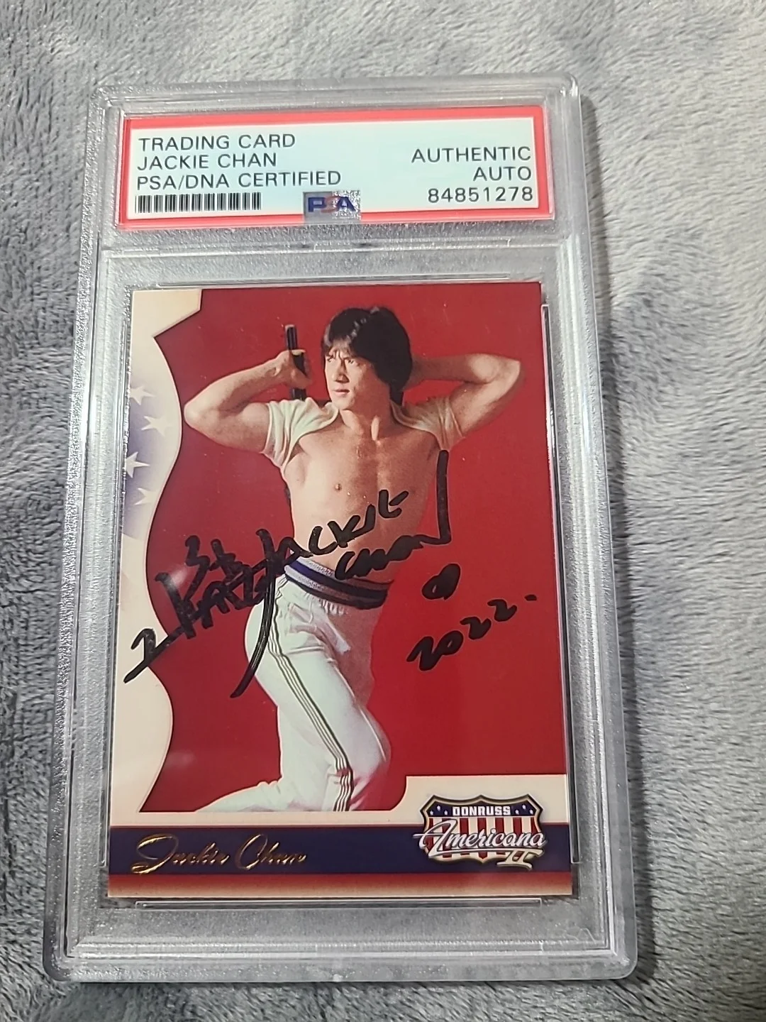 Jackie Chan Signed Trading Card *Rare* 2008 Donruss Americana PSA Rookie card, изображение 3