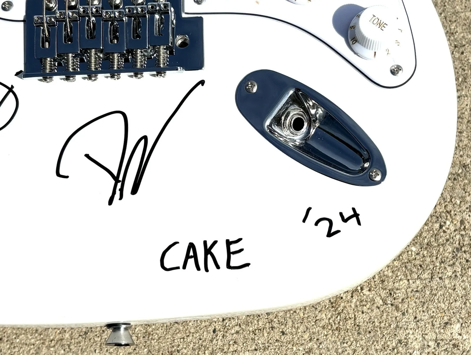 CAKE Band SIGNED Electric Guitar JSA LETTER Of AUTHENTICITY, image 3