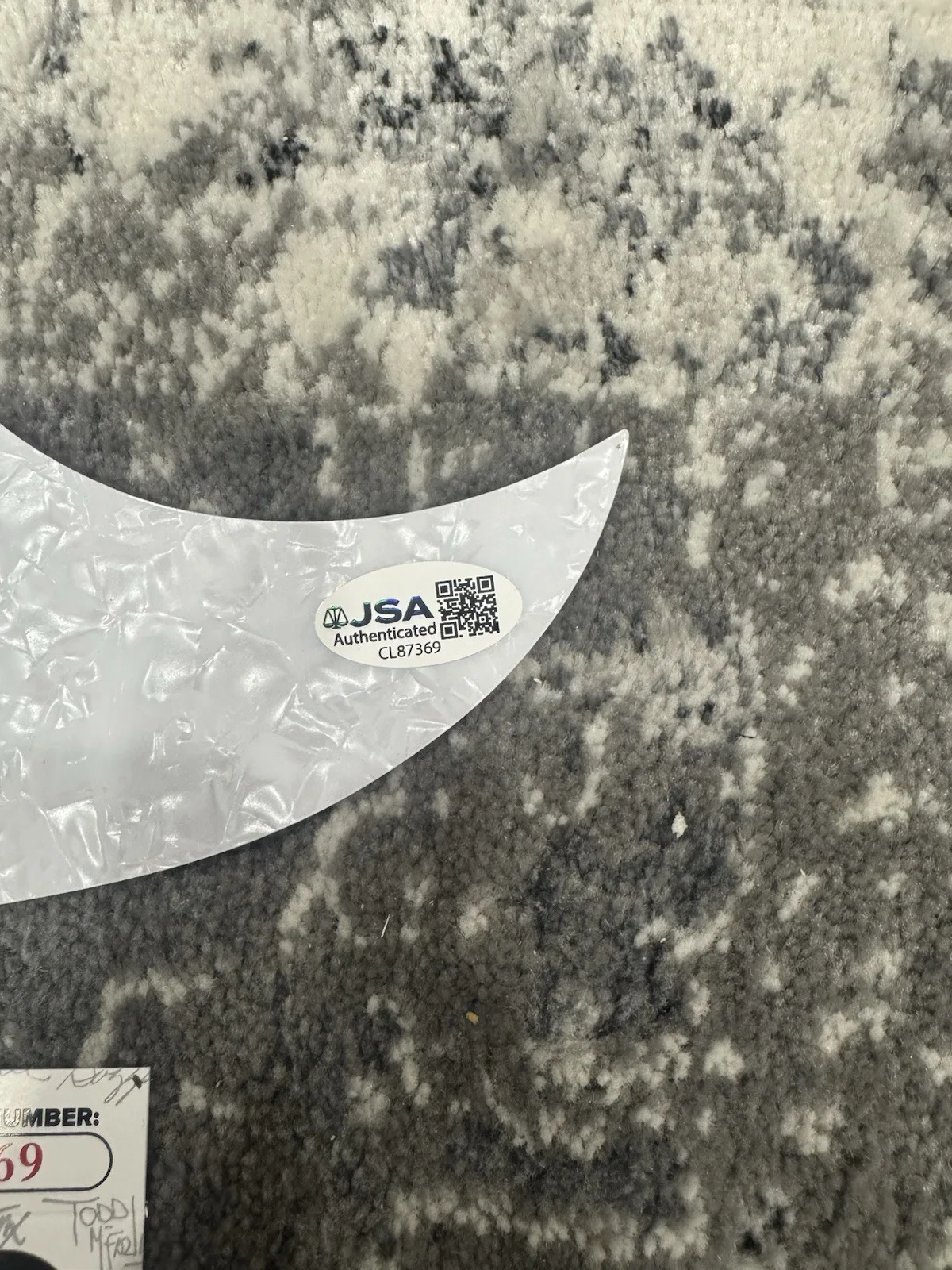 Darius Rucker Signed Autographed Pick Guard Country Music Legend JSA COA, image 2