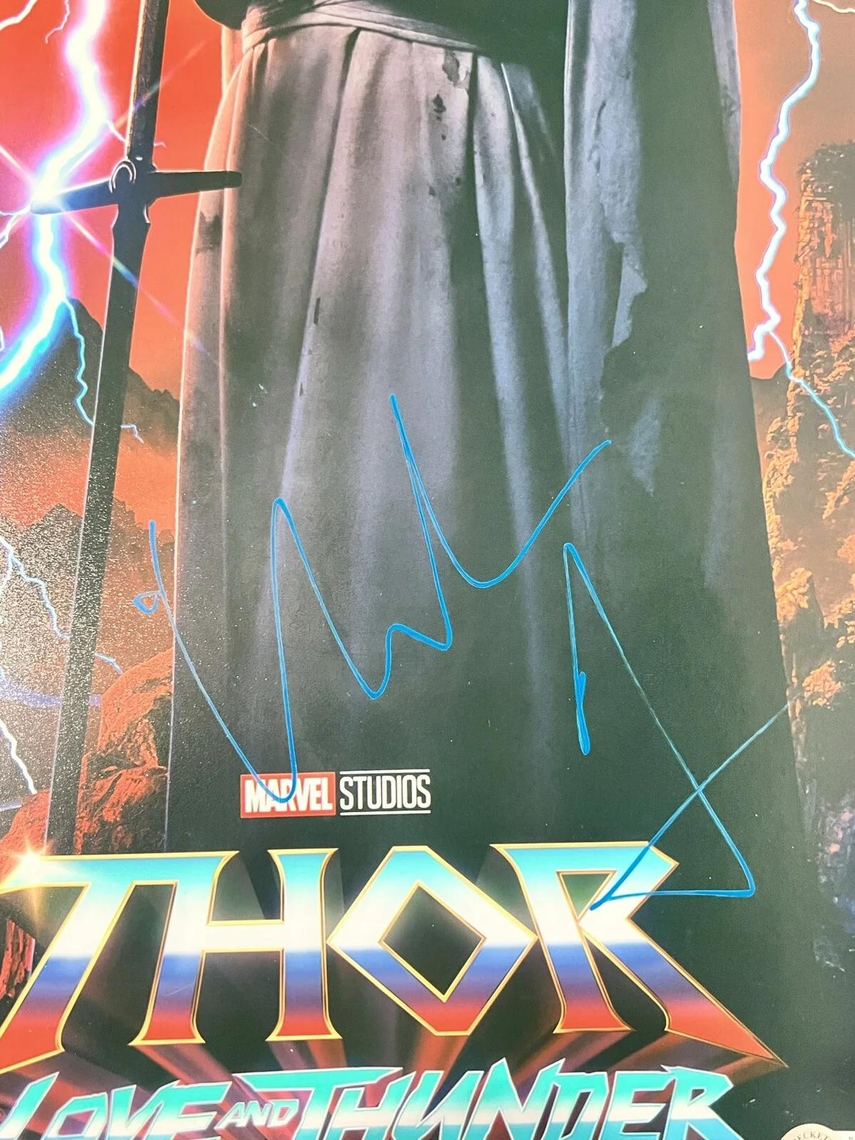 Christian Bale — CHRISTIAN BALE SIGNED AUTOGRAPH THOR: LOVE AND THUNDER GORR PHOTO 11x17 BECKETT, image 3