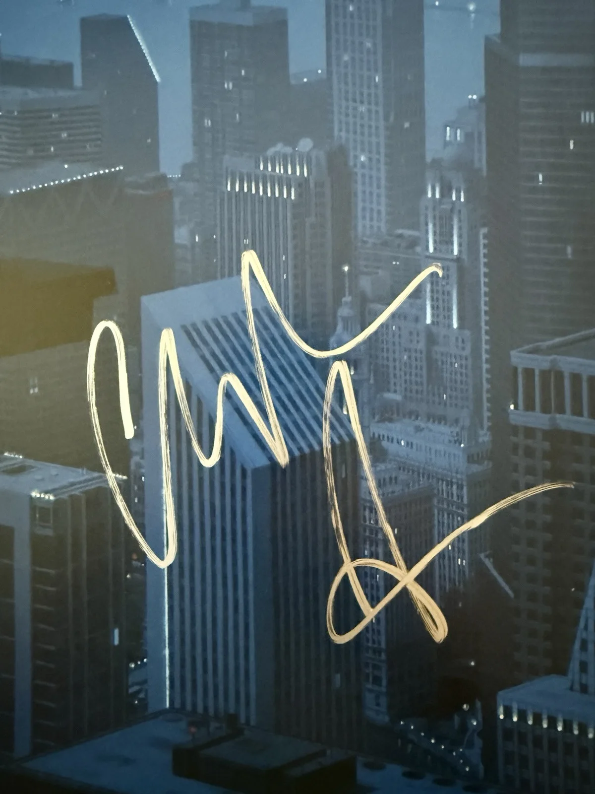 Christian Bale — CHRISTIAN BALE SIGNED AUTOGRAPH BATMAN BEGINS 12x18 PHOTO BECKETT BQ97101, изображение 2