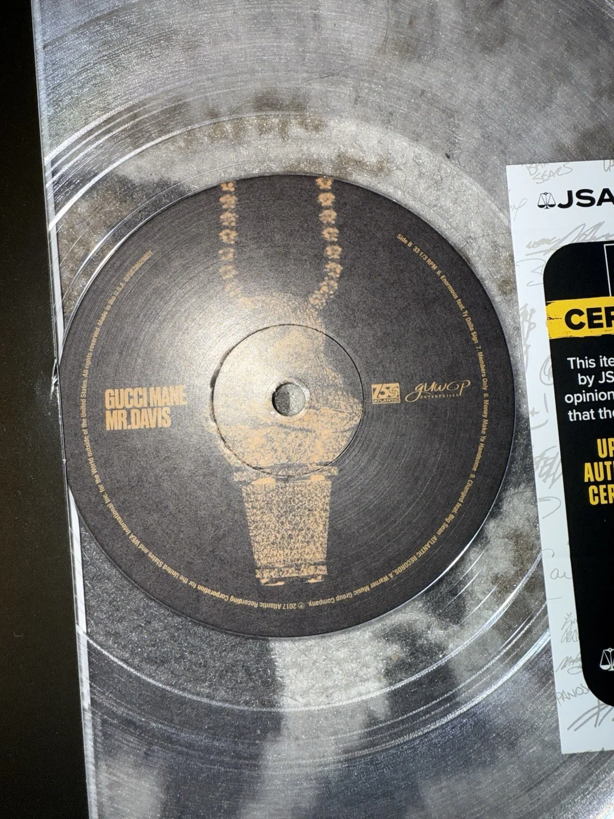GUCCI MANE SIGNED AUTOGRAPHED VINYL ALBUM RECORD “MR DAVIS” JSA COA RAPPER RARE, изображение 4