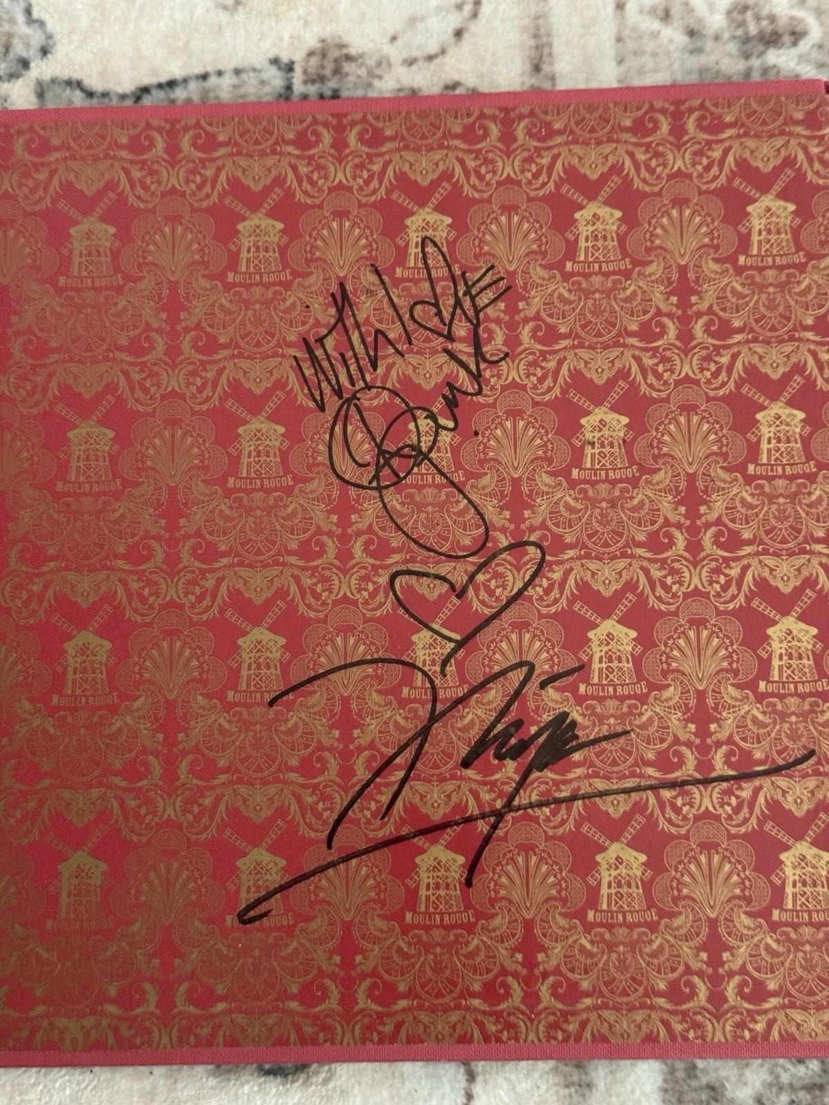 Christina Aguilera Lil Kim Pink Mya Signed Moulin Rouge Book JSA Full LOA Rare, изображение 4