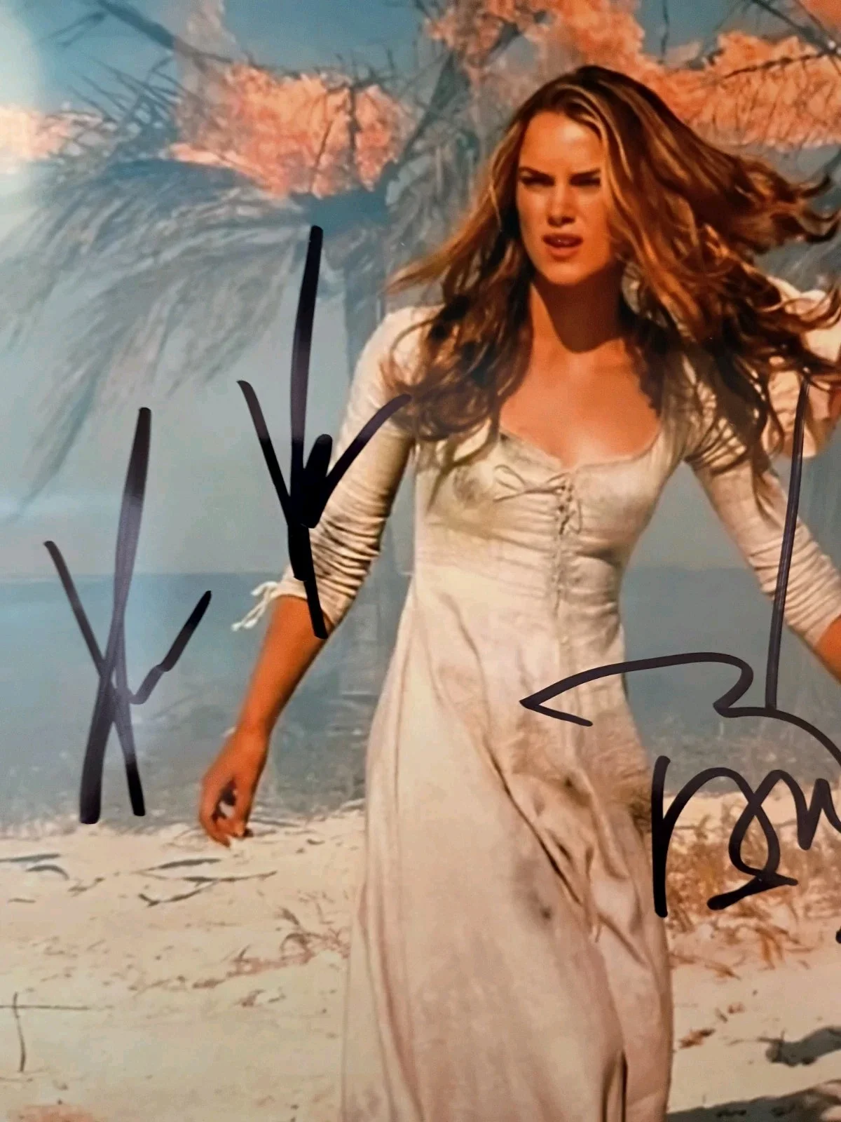 Johnny Depp / Keira Knightley — Johnny Depp / Keira Knightley Pirates Signed 8x10 COA /Matching Numbered Sticker, изображение 2