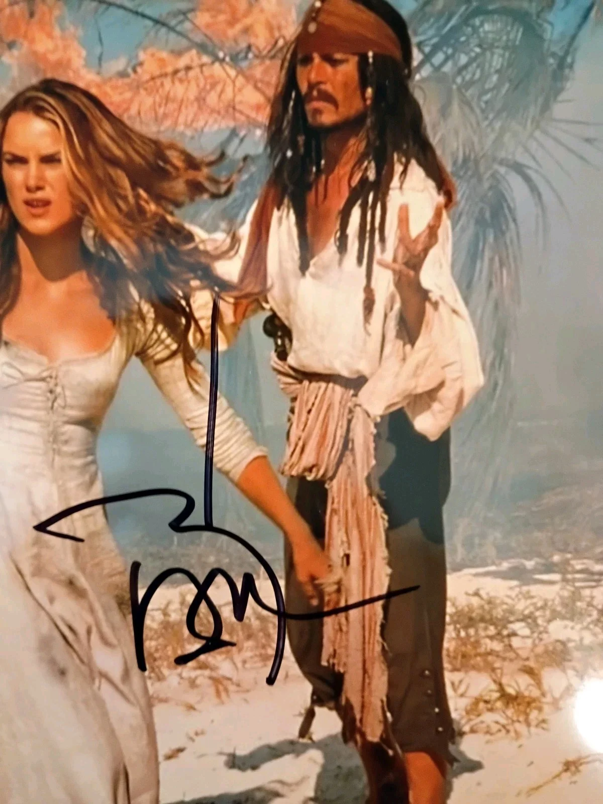 Johnny Depp / Keira Knightley — Johnny Depp / Keira Knightley Pirates Signed 8x10 COA /Matching Numbered Sticker, изображение 3