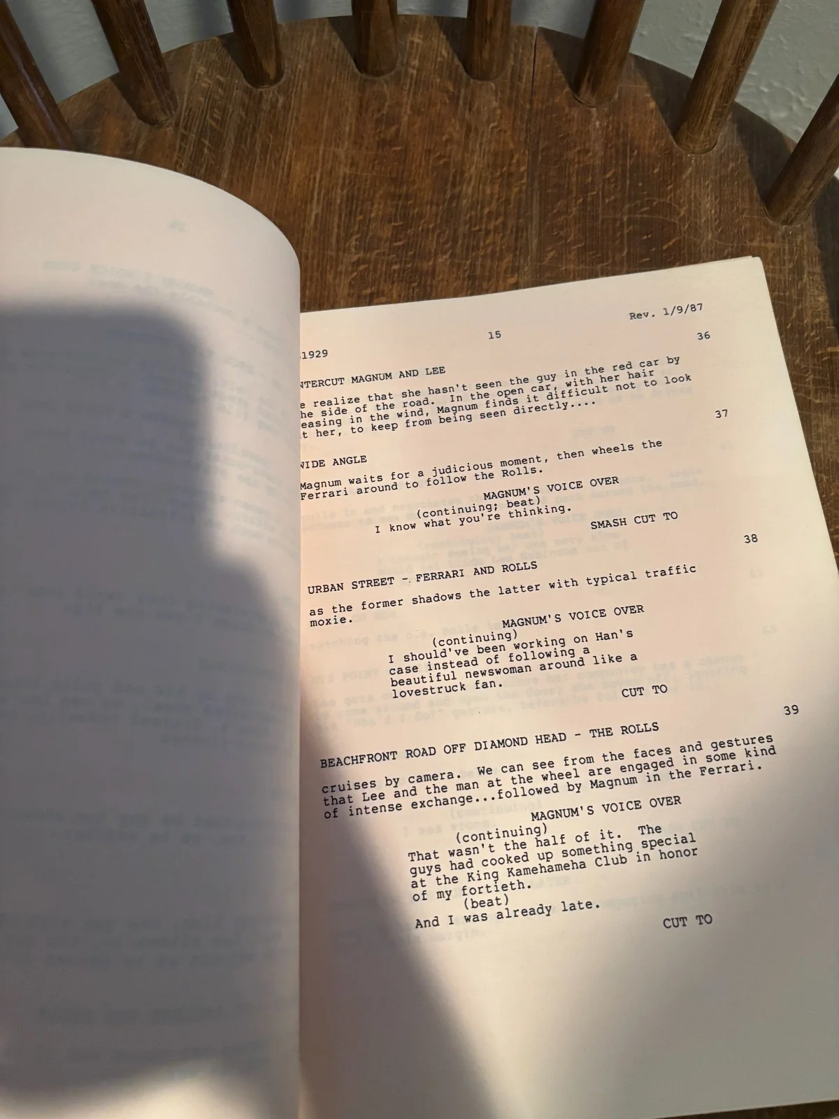 Tom Selleck — Magnum PI 40 Tom Selleck Sgined Orginal 1987 Script, image 4