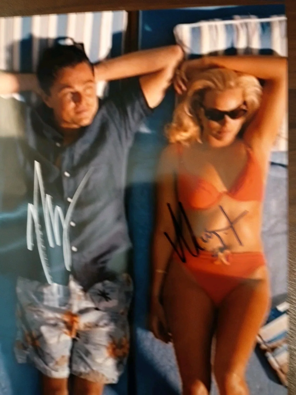 Leonardo Dicaprio / Margot Robbie — Leonardo Dicaprio / Margot Robbie Wolf of Wall Street Signed 8x10 COA W/Sticker, изображение 4