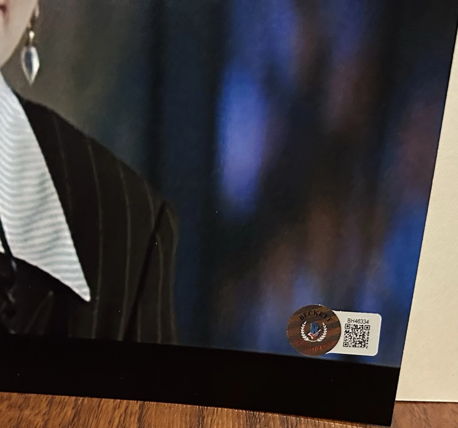 SAMANTHA BOND SIGNED MISS MONEYPENNY DIE ANOTHER DAY 8X10 PHOTO B BECKETT BAS, изображение 2