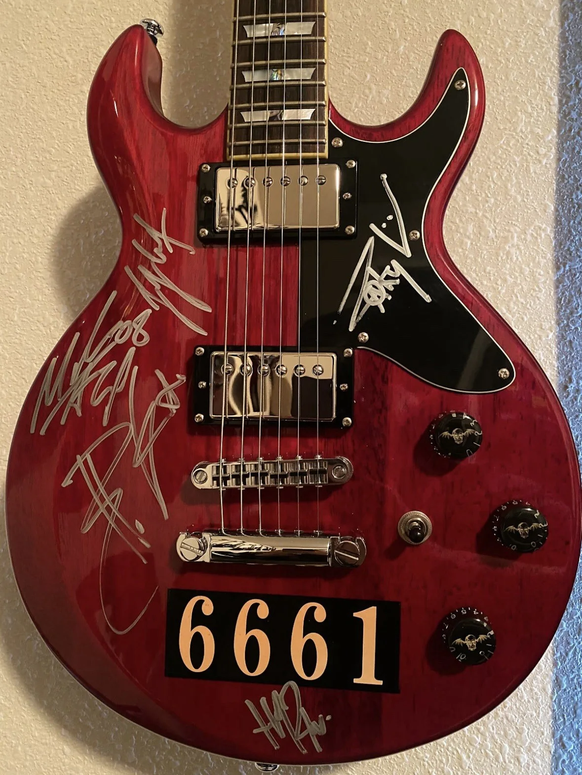 Avenged Sevenfold Multi-Signed Red Electric Guitar Beckett Authenticated, image 2