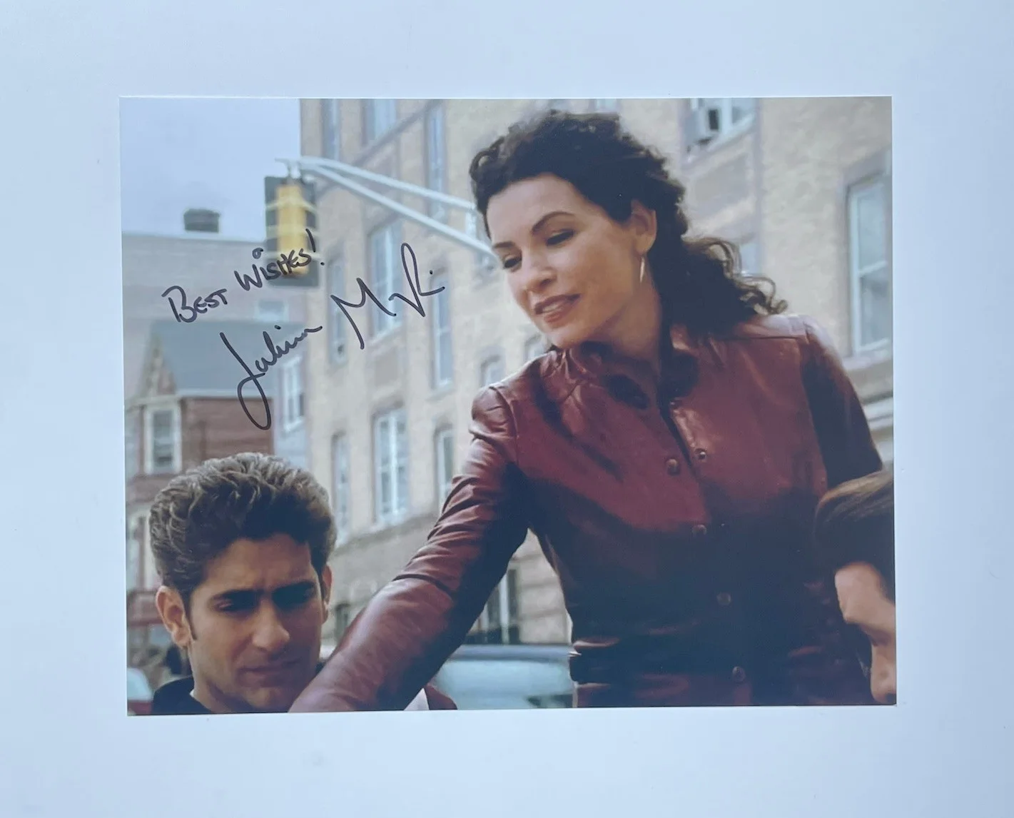 Julianna Margulies — Julianna Margulies Authentic Hand Signed 8x10 Photo Actress Sopranos ER morning
