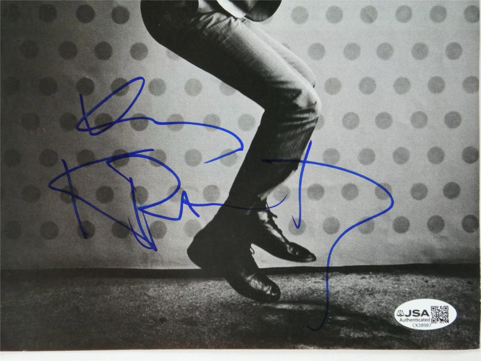 Lenny Kravitz Signed 8x10.75 Magazine Photo Page Autographed JSA COA, image 3