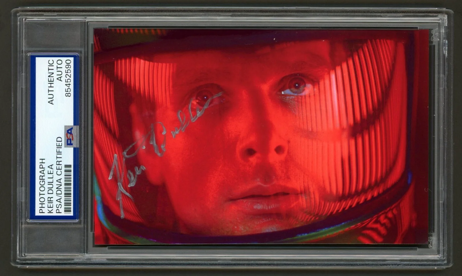 Keir Dullea — Keir Dullea Signed Photo (PSA) 2001: A Space Odessy Sci Fi Movie Actor Auto