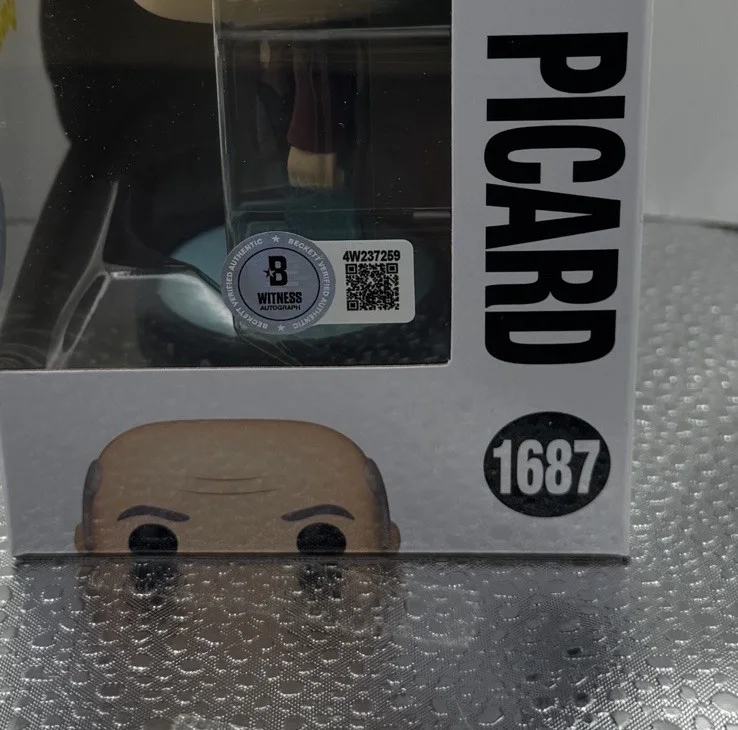 Patrick Stewart — PATRICK STEWART SIGNED STAR TREK JEAN-LUC PICARD FUNKO POP GLITTER BAS BECKETT 4, image 5