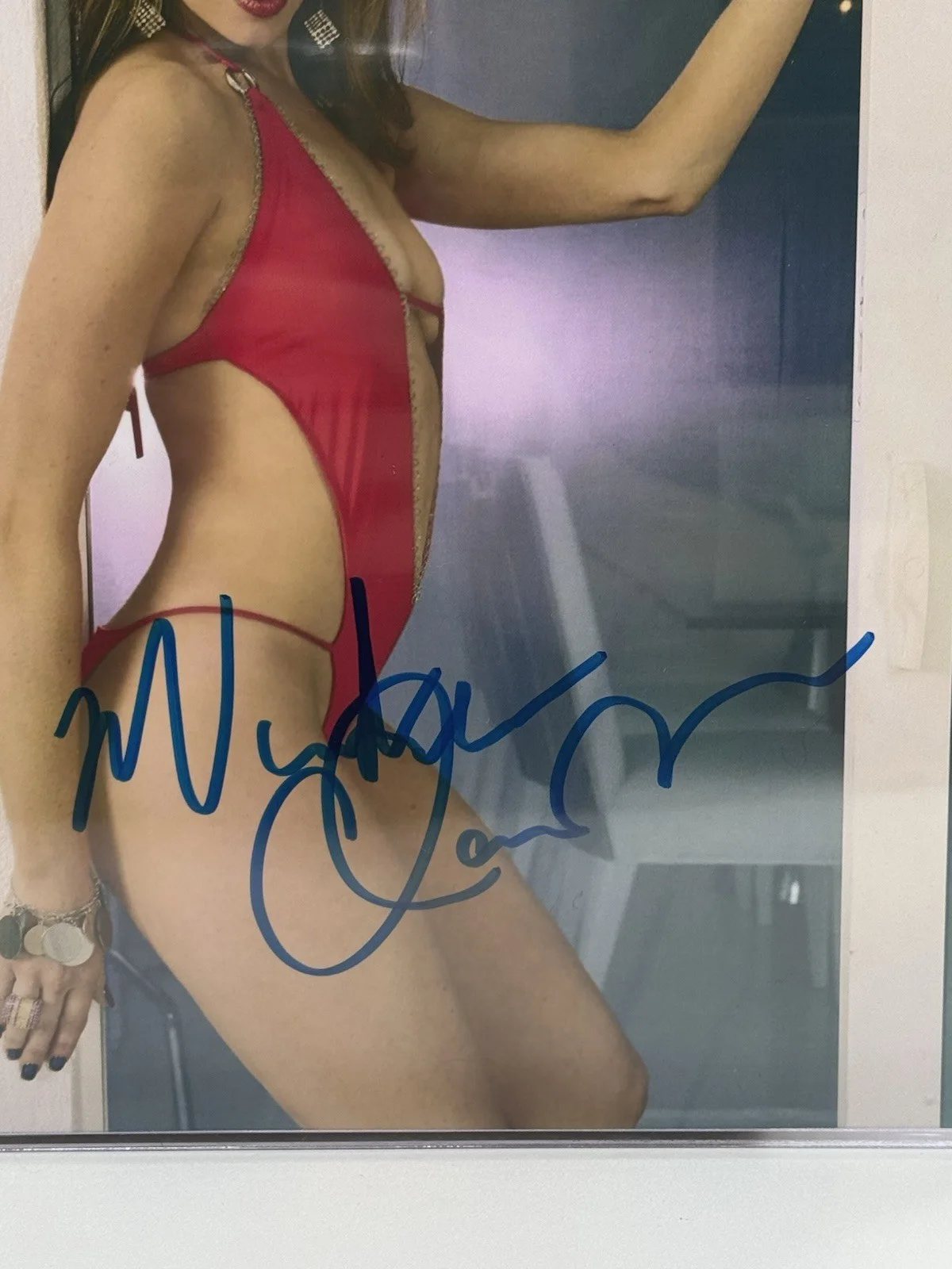 Melinda Clarke Signed 8x10 Photo Autograph Sexy Red Lingerie Outfit COA, изображение 2