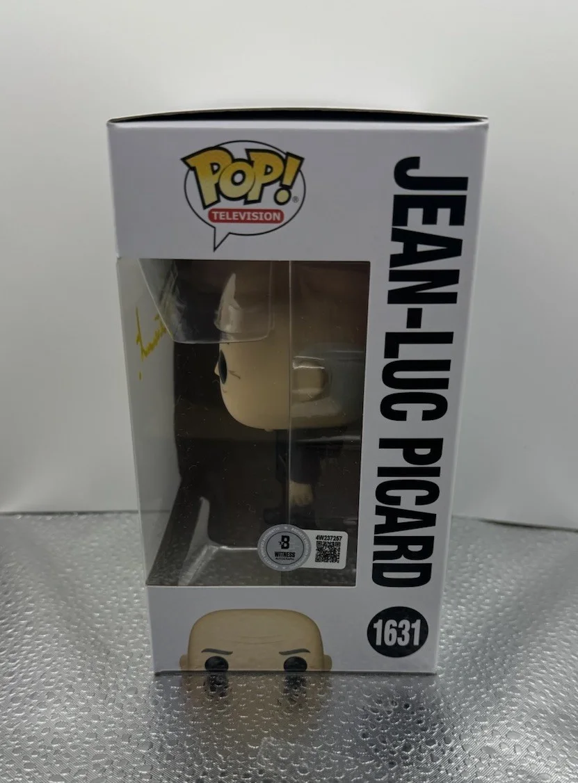 Patrick Stewart — PATRICK STEWART SIGNED STAR TREK JEAN-LUC PICARD FUNKO POP BAS BECKETT 3, image 4