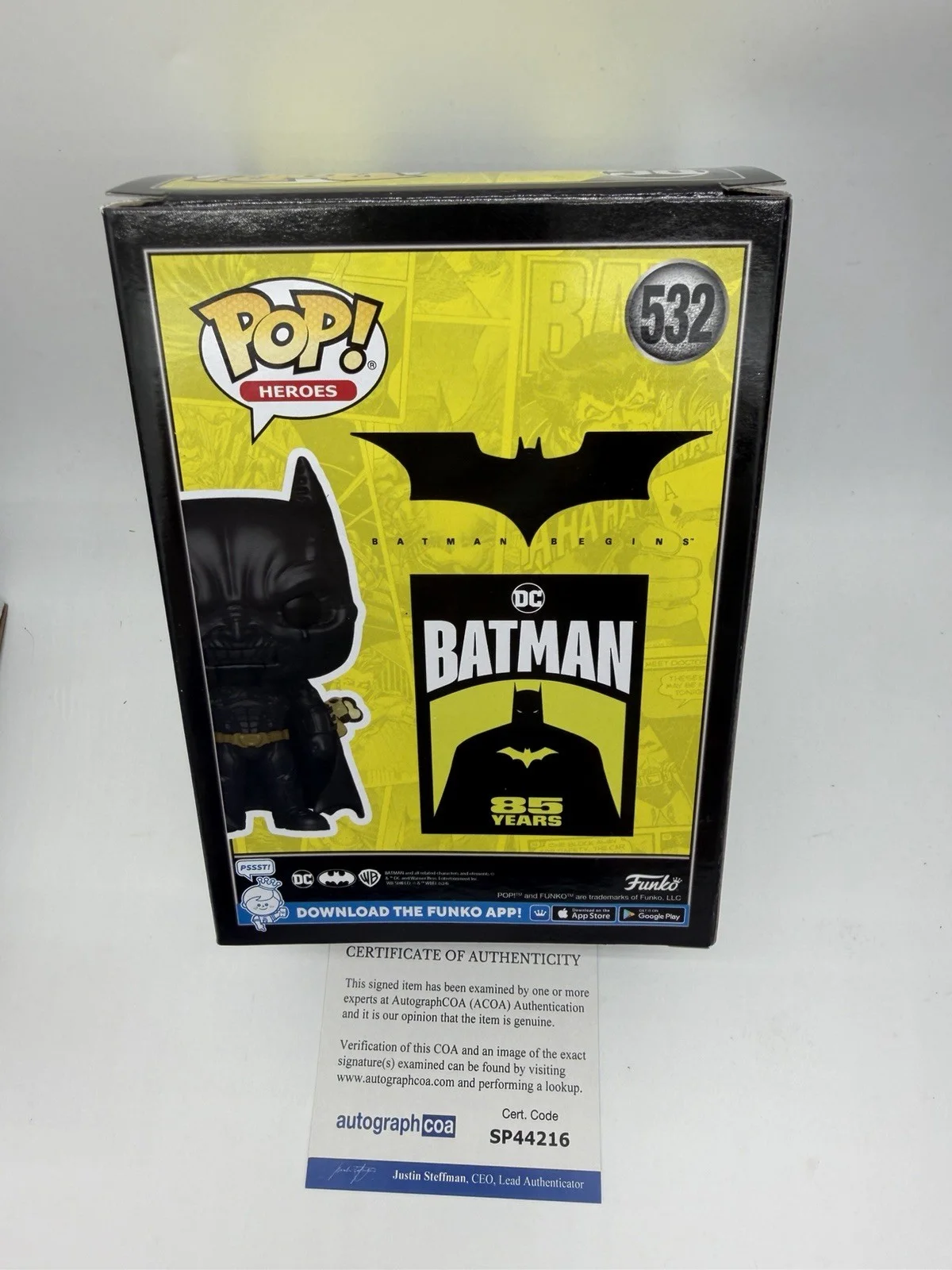 Christian Bale — Christian Bale signed Batman Fear Gas Funko Pop 532, изображение 4