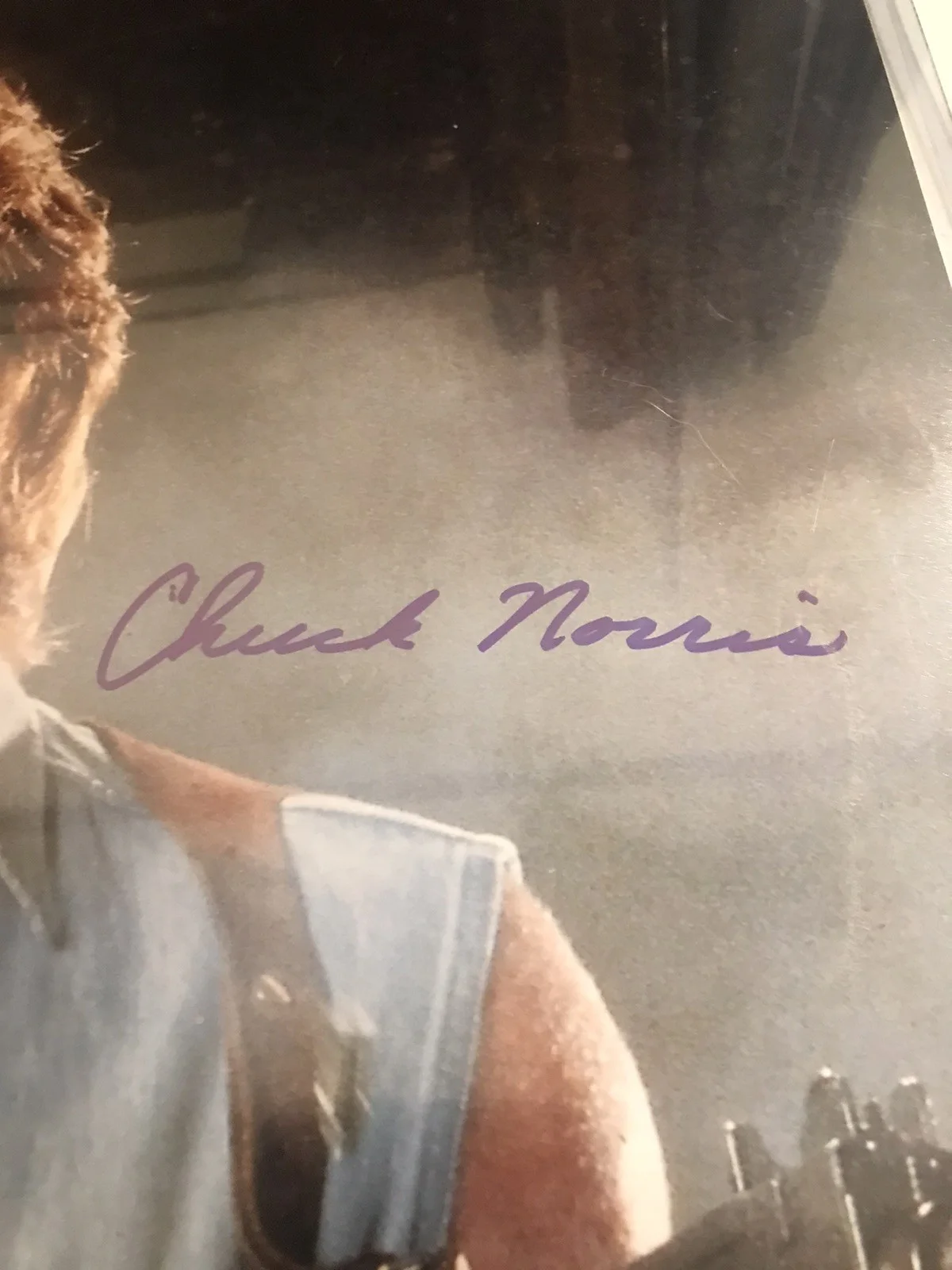 Chuck Norris — Chuck Norris Signed Autographed 16x20 Photo JSA Authentication JSA WIT736090., image 2