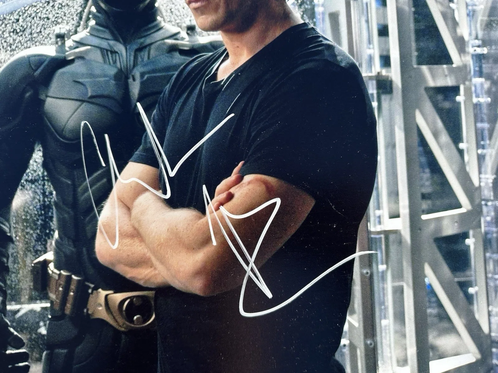 Christian Bale — Christian Bale Signed Autographed 16x20 Photo Batman Beckett BAS COA, изображение 2