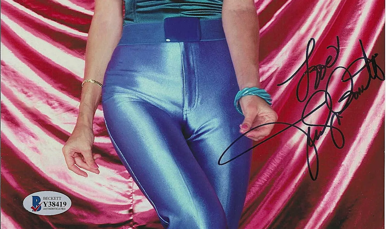 JACLYN SMITH — JACLYN SMITH HAND SIGNED PHOTO 8x10, image 2