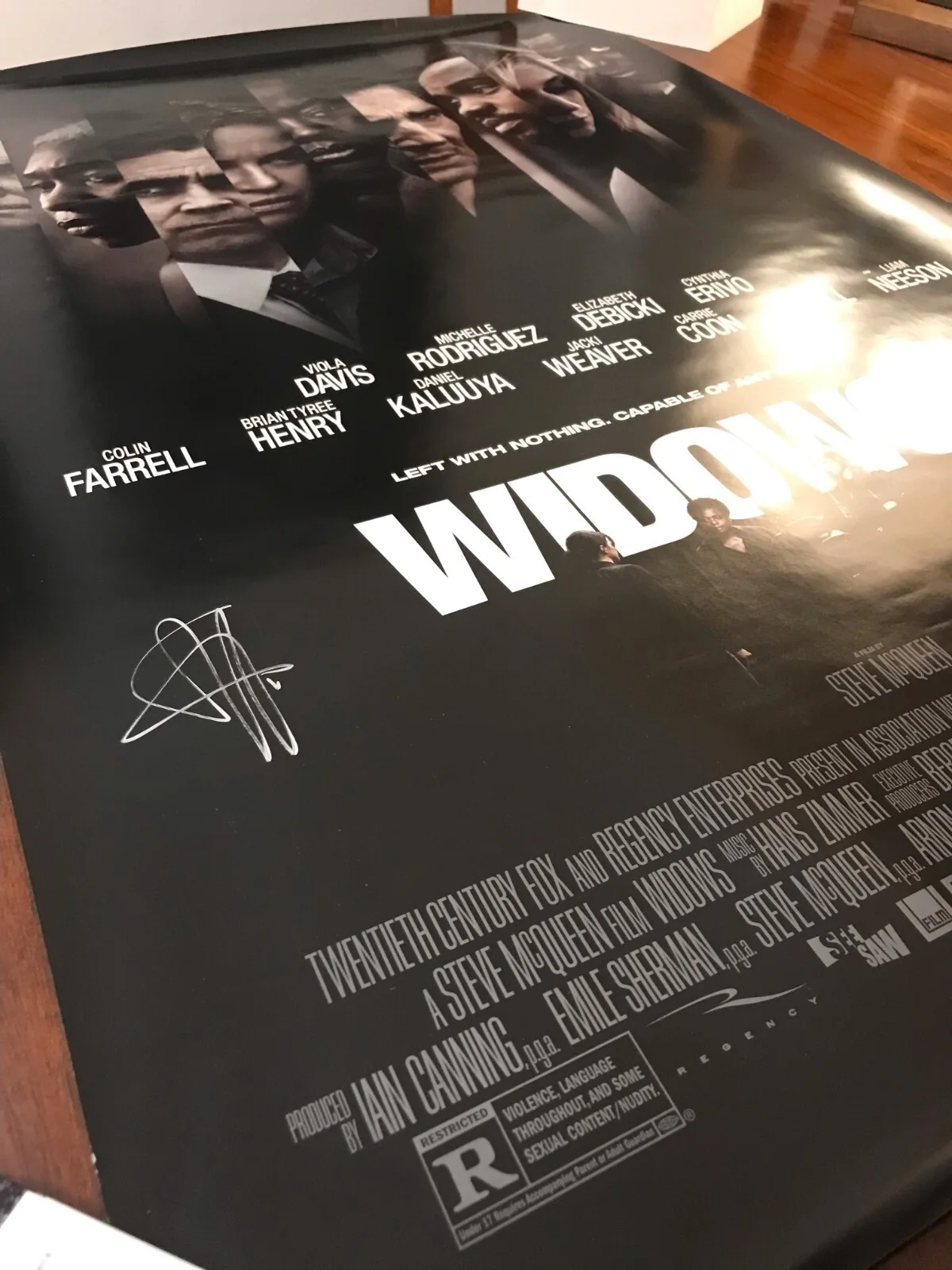 Steve McQueen — WIDOWS Poster SIGNED by STEVE MCQUEEN, 27x40 Original 1-Sheet, BECKETT authentic, изображение 4