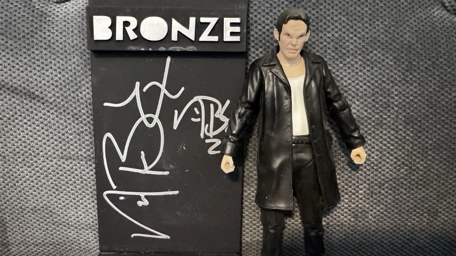 NICHOLAS BRENDON — NICHOLAS BRENDON SIGNED XANDER VAMPIRE FIGURE BUFFY THE VAMPIRE SLAYER RARE!, image 3