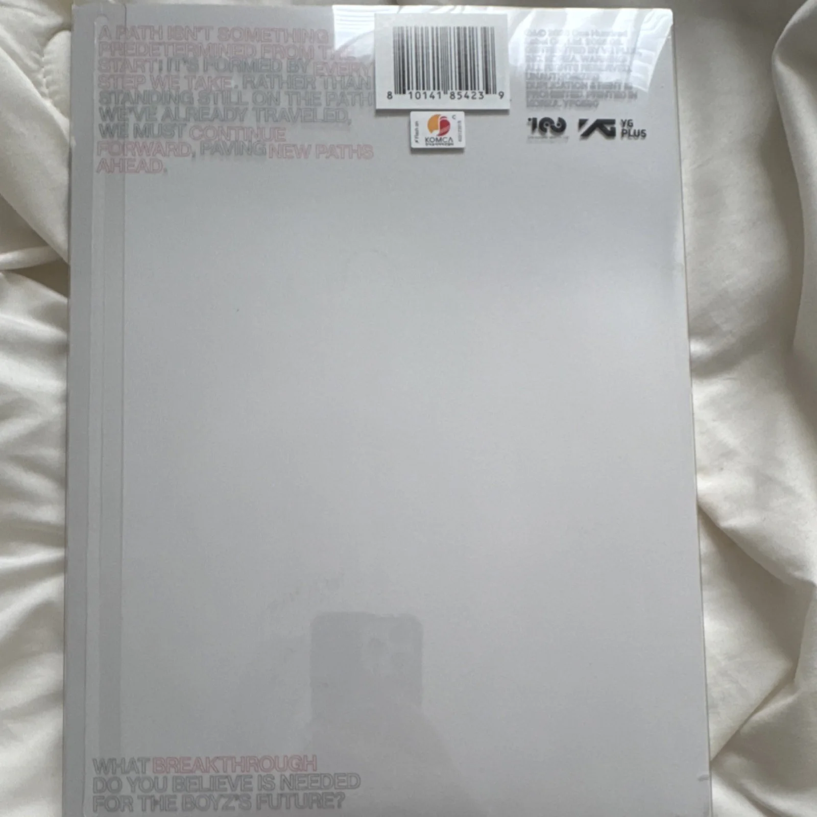 Hello82 THE BOYZ SUNWOO signed UNEXPECTED album, image 2