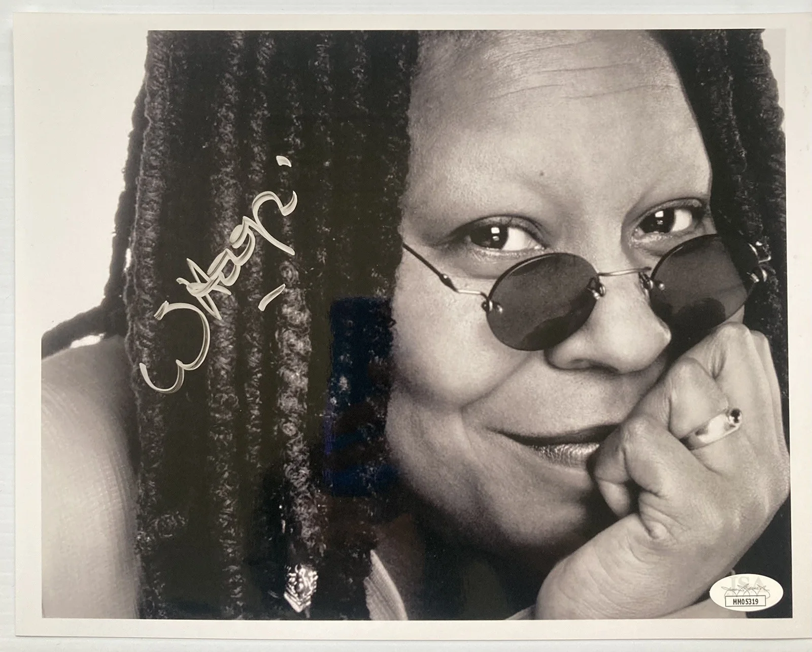 Whoopi Goldberg — EGOT Winner Whoopi Goldberg Signed Autograph 8.5x11 Photo - JSA Cert - FREE S&H!, изображение 2