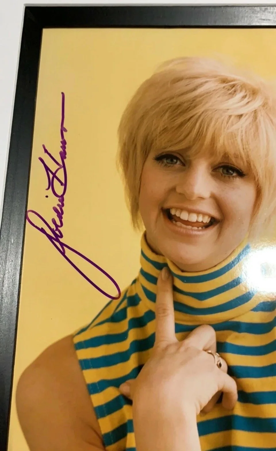 Goldie Hawn autographed 8x10 Photo signed Picture Very Nice and COA, изображение 3