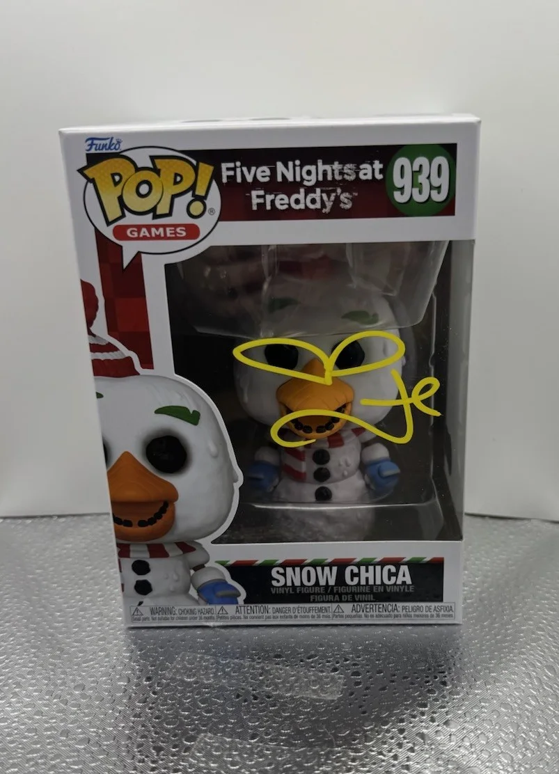 Megan Fox — MEGAN FOX SIGNED FIVE NIGHTS AT FREDDYS SNOW CHICA FUNKO POP BECKETT BAS