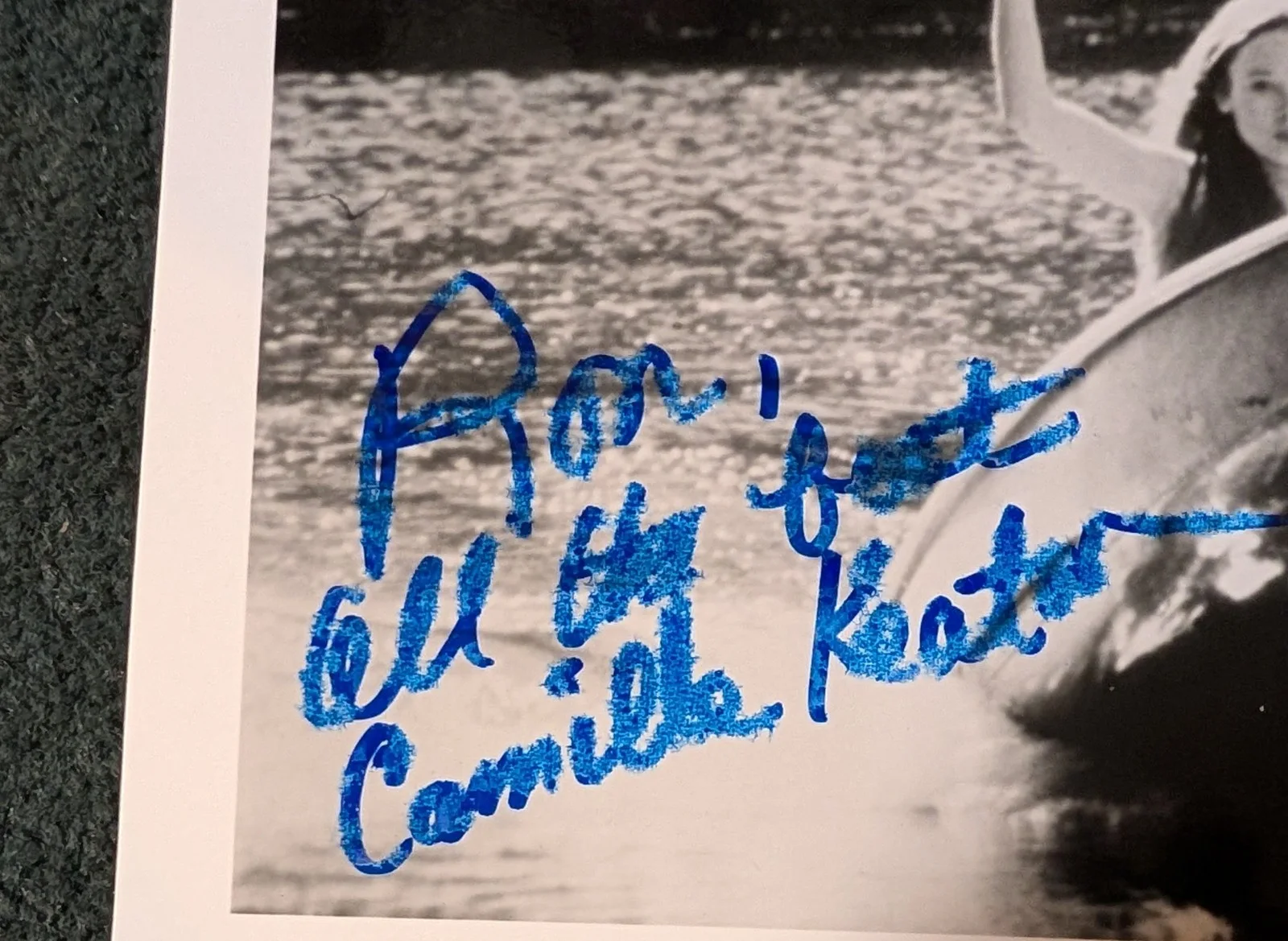 Camille Keaton — CAMILLE KEATON w/AXE! AUTOGRAPHED PHOTO! I SPIT ON YOUR GRAVE! REVENGE HORROR!, изображение 2