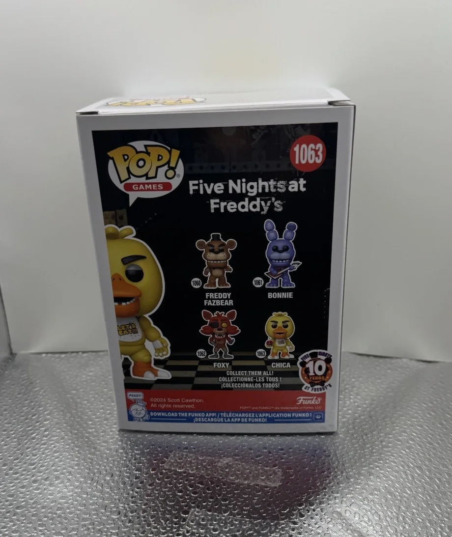 Megan Fox — MEGAN FOX SIGNED FIVE NIGHTS AT FREDDYS CHICA FUNKO POP BECKETT BAS, изображение 3