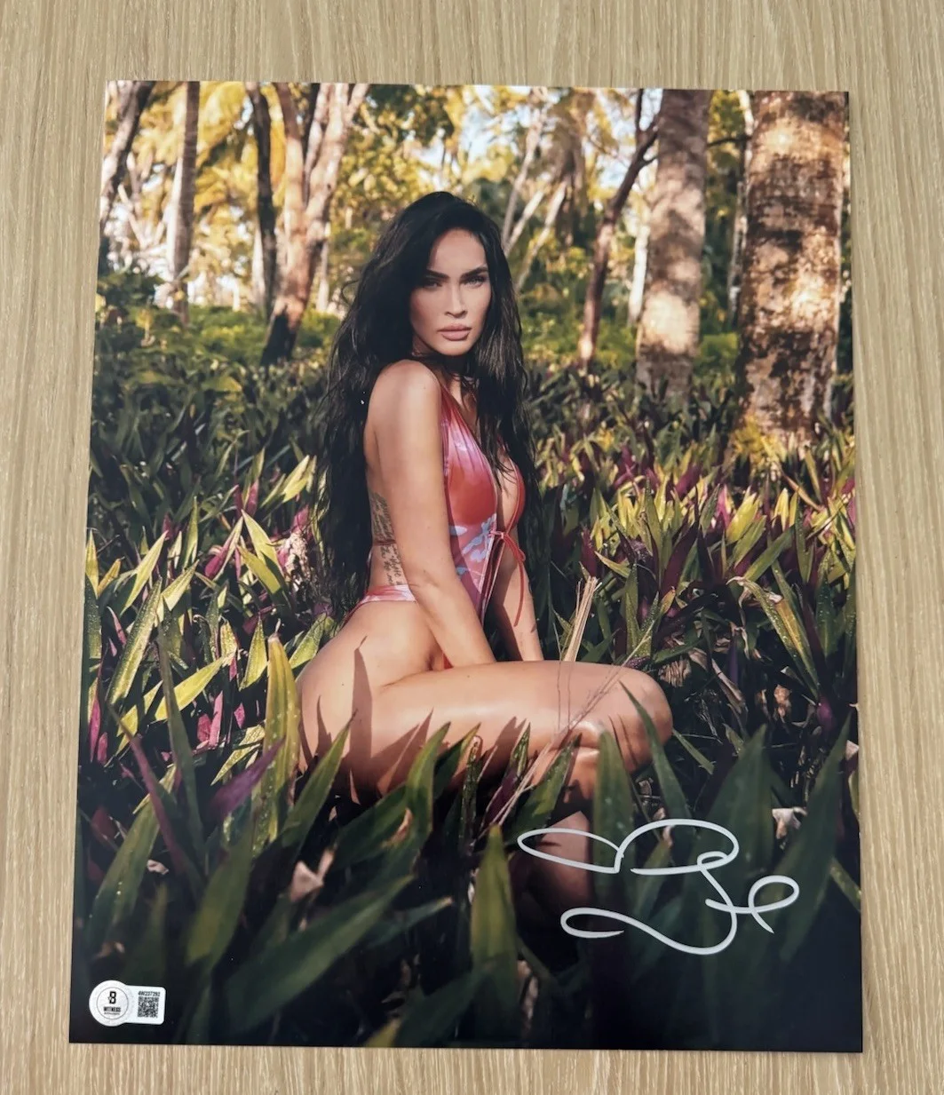 Megan Fox — MEGAN FOX SIGNED SEXY HOT 11X14 PHOTO BECKETT BAS 2