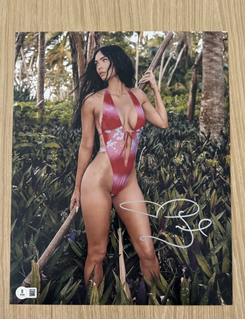 Megan Fox — MEGAN FOX SIGNED SEXY HOT 11X14 PHOTO BECKETT BAS 2
