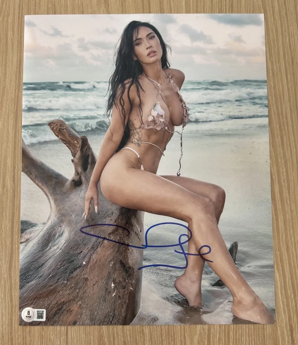 Megan Fox — MEGAN FOX SIGNED SEXY HOT 11X14 PHOTO BECKETT BAS