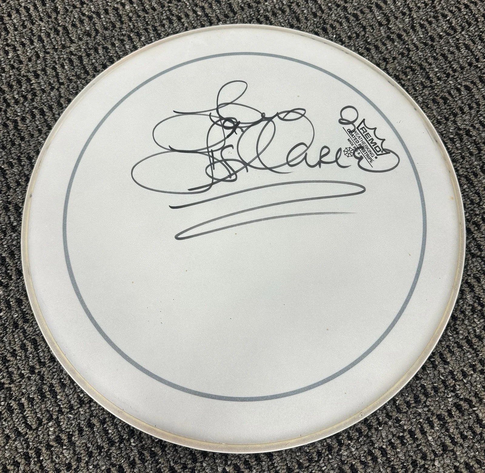 Lisa Marie Presley Signed Autograph Remo Drumhead Beckett LOA Elvis Daughter, изображение 2