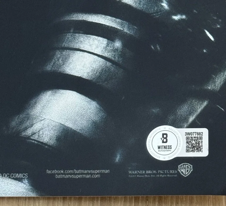 Ben Affleck — BEN AFFLECK SIGNED BATMAN VS SUPERMAN 11X17 PHOTO BECKETT BAS 3, image 2