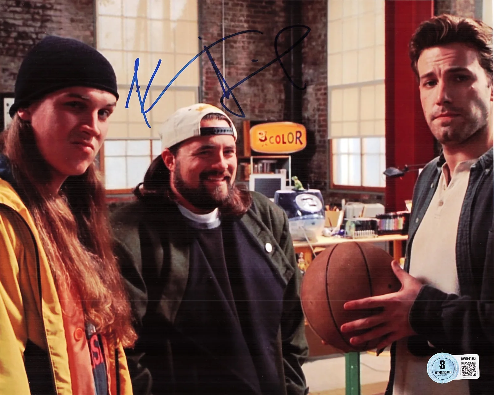 Kevin Smith — Kevin Smith Signed Jay and Silent Bob 8x10 Photo w/Beckett BAS BW54193