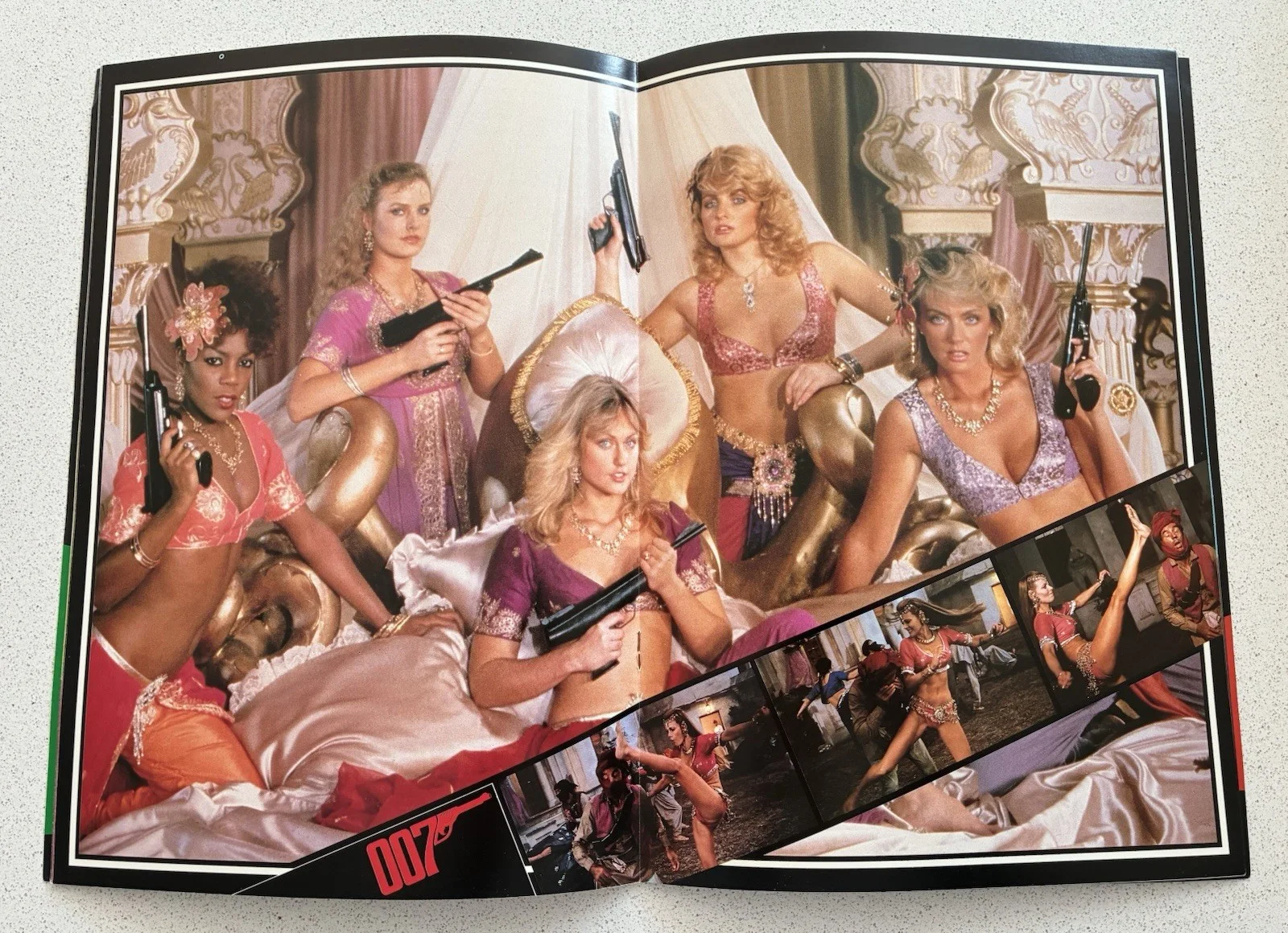 OCTOPUSSY - OFFICIAL JAPANESE CINEMA PROGRAMME JAMES BOND 007 GIRLS ROGER MOORE, image 3