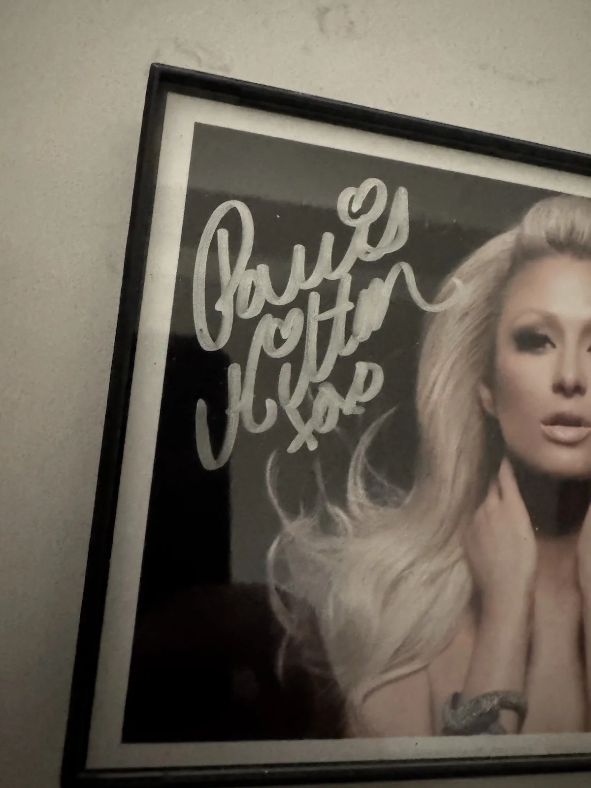 Paris Hilton Signed 5x7 Photo Framed, image 2