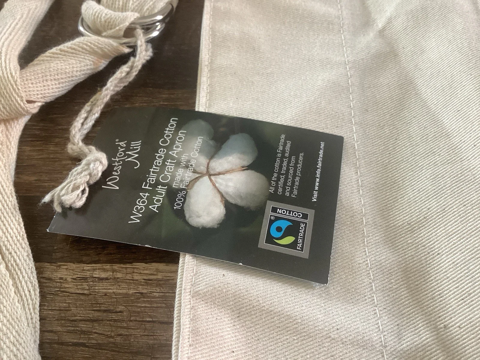 THE ROSES 2025 Promotional Movie OLIVIA COLEMAN BENEDICT Kitchen Cooking Apron, изображение 4