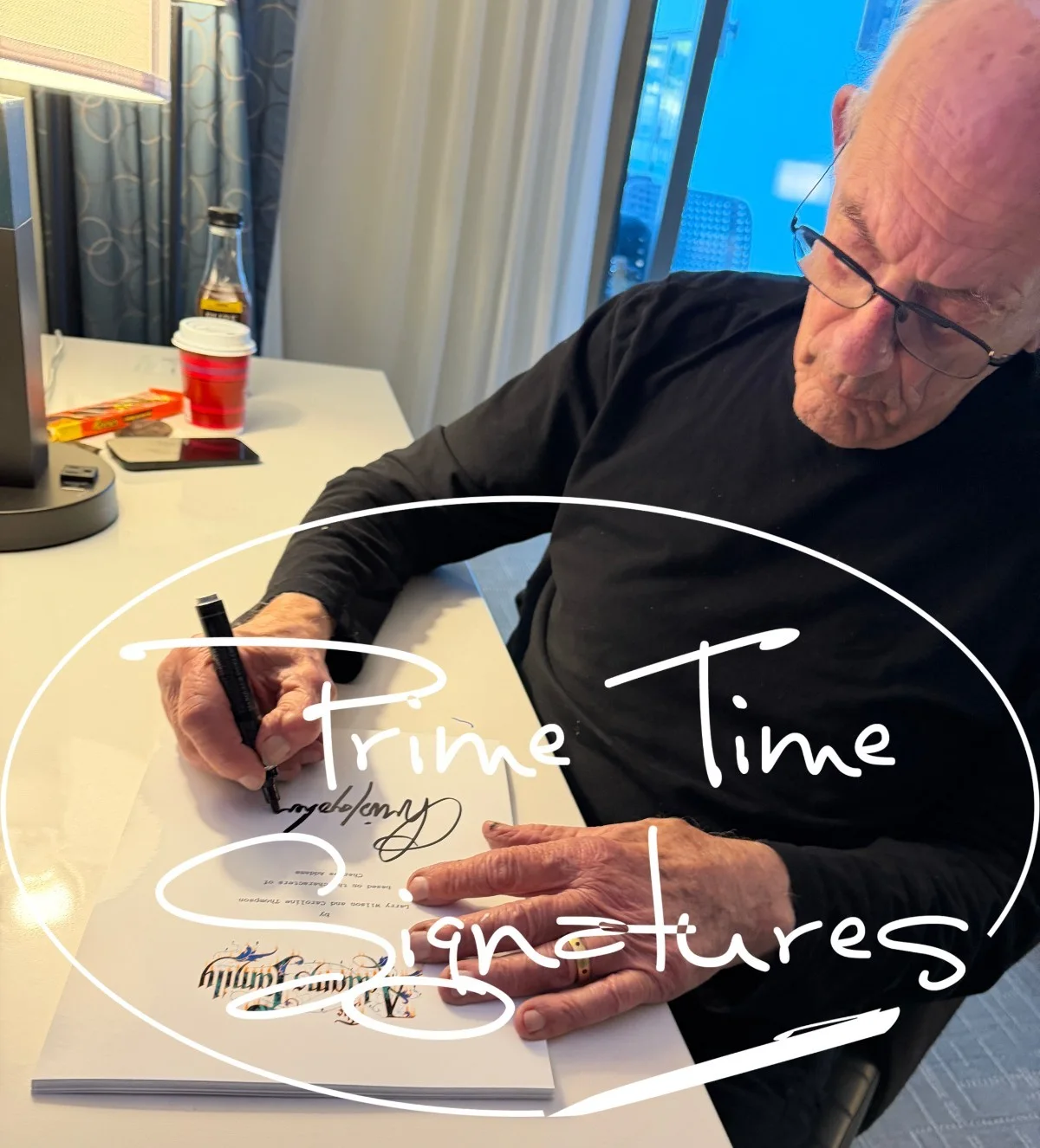Christopher Lloyd — Christopher Lloyd Signed The Addams Family Full Script Autograph Beckett Witness, изображение 2