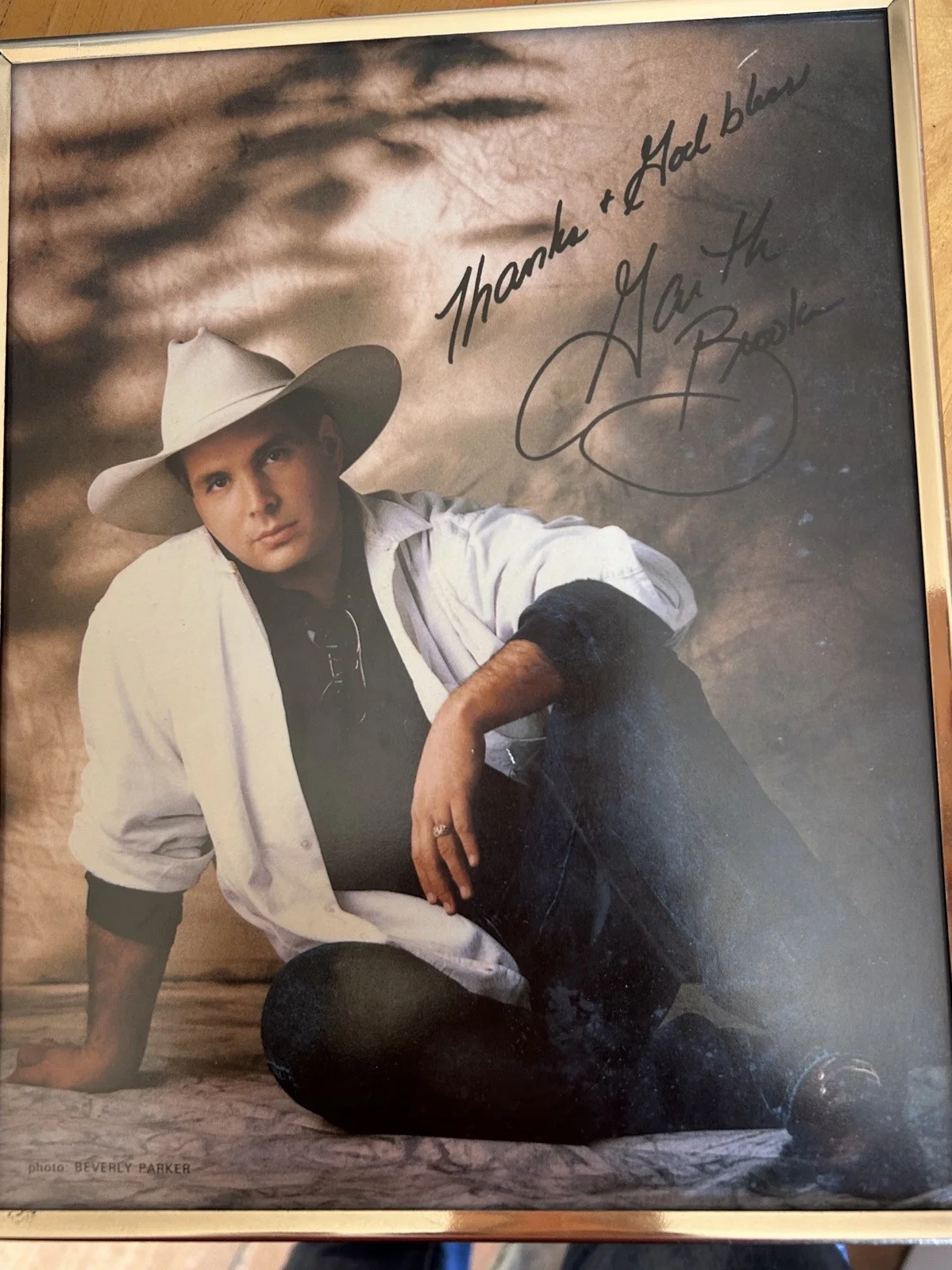 Garth Brooks — GARTH BROOKS SIGNED AUTOGRAPH 8X10 PHOTO - FULL SIGNATURE, COUNTRY LEGEND, изображение 2