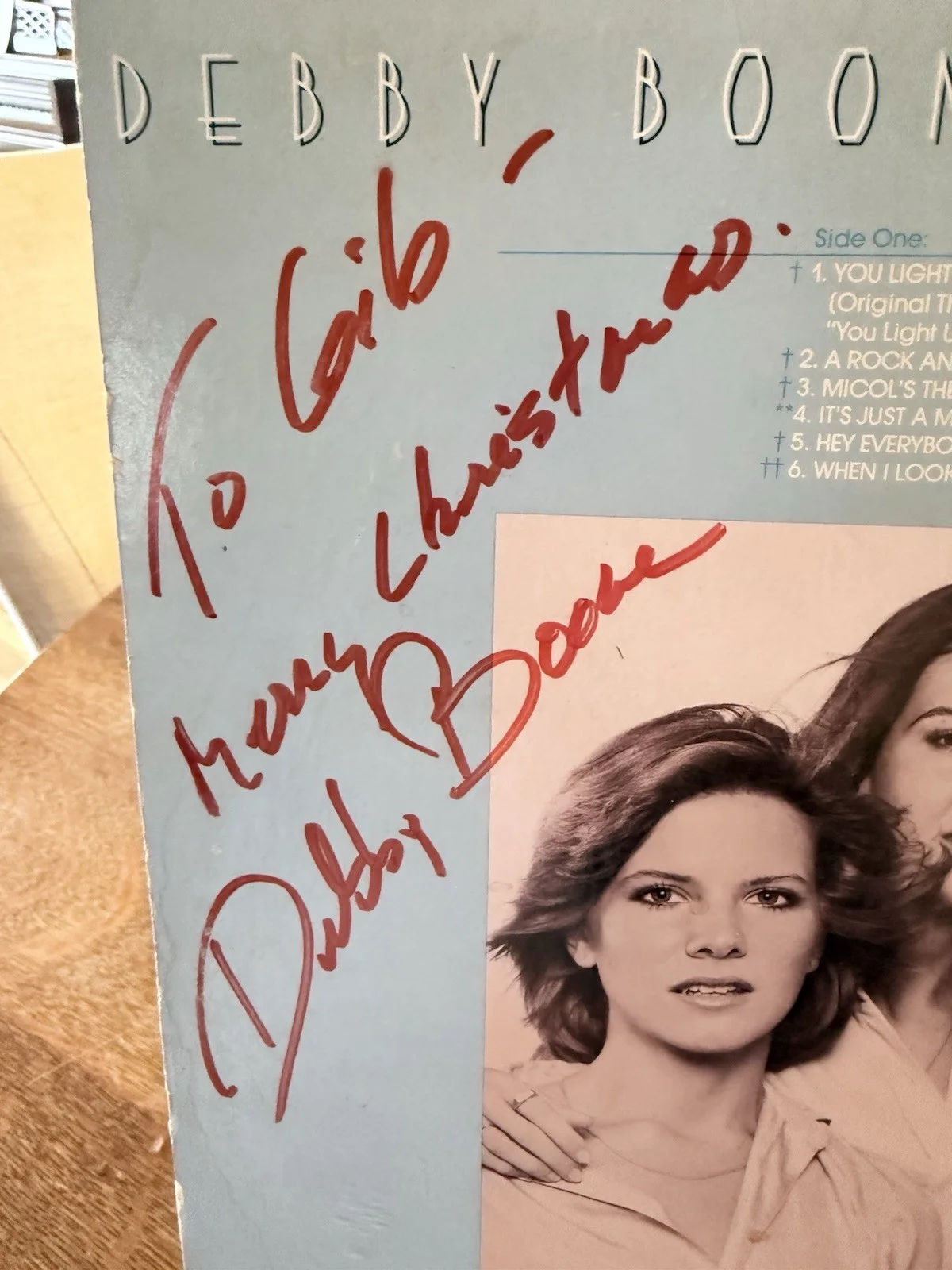 Debby Boone Signed Autographed "You Light Up My Life" Vintage Record Album, изображение 3
