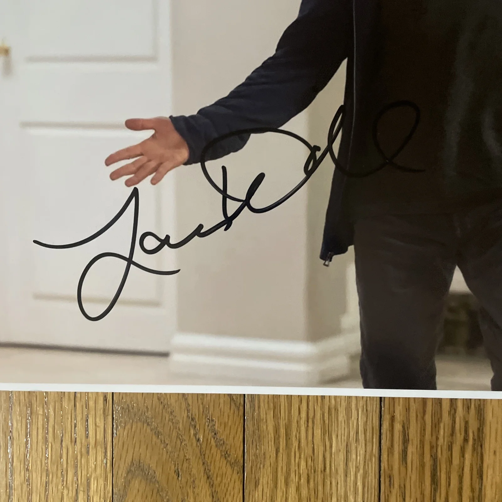Larry David — LARRY DAVID SIGNED CURB YOUR ENTHUSIASM SEINFELD AUTOGRAPHED 11X14 PHOTO BECKETT, image 2