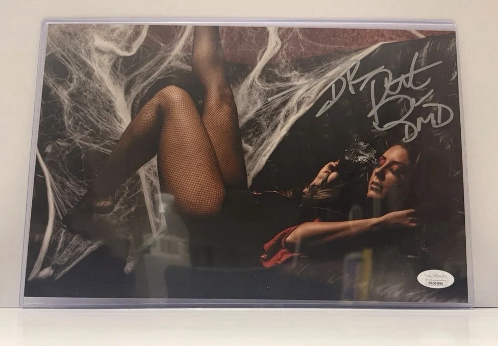 Britt Baker — Britt Baker AEW Wrestling 8x12 Signed Photo JSA Certified Autograph, изображение 4