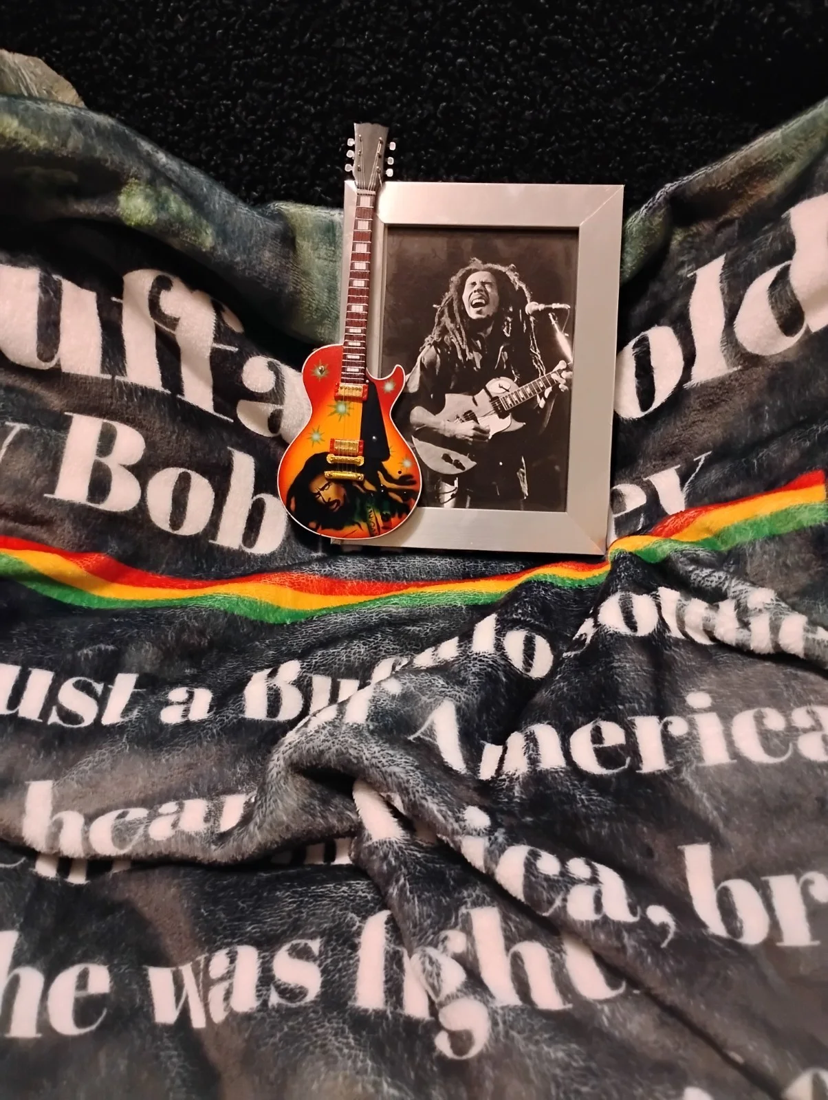 BOB MARLEY XL FLEECE BLANKET / GUITAR FRAMED BOB MARLEY PHOTO LOT, изображение 4