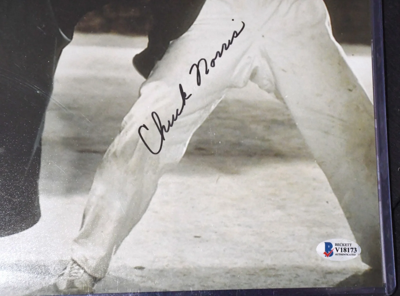 Chuck Norris — Chuck Norris signed 11x14 photo Return Way of the Dragon Bruce Lee BAS Beckett, изображение 2