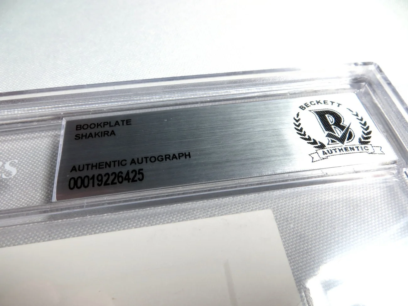 Shakira Signed Autographed Bookplate Cut Signature The Voice Beckett Slabbed 425, изображение 3